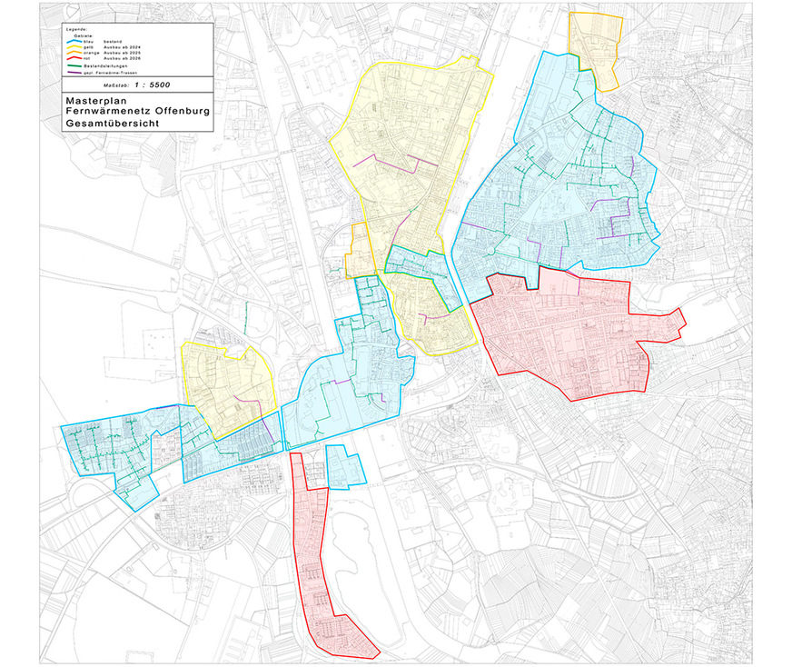 Bild 2 Masterplan für das Fernwärmenetz der Stadt Offenburg. Blau kennzeichnet den Bestand, Gelb den Ausbau ab 2024, orange den Ausbau ab 2025 und Rot den Ausbau ab 2026. Bestehende Leitungen sind in Grün und geplante Fernwärme-Trassen in Lila eingezeichnet.