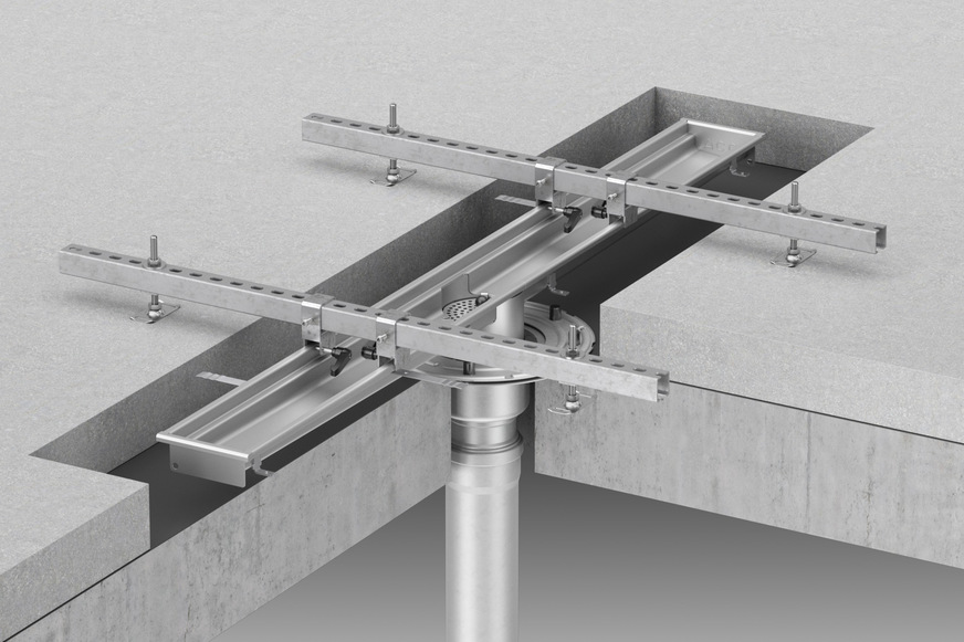 ACO Haustechnik: Mit einer Montageschiene fixierte Entwässerungsrinne.