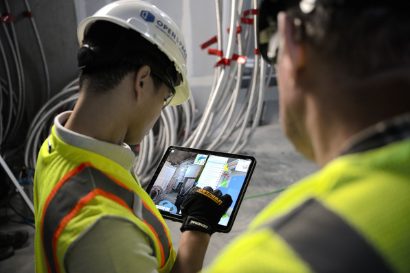 © OpenSpace Bild 1 Im Zusammenspiel mit mobilen Cloud-Lösungen und BIM-Modellen ermöglicht die KI innovative Anwendungen in der Bauausführung.