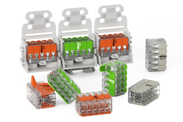 Gerne! Hier ein optimierter, fachlich passender Alt-Text für das beschriebene Bild, abgestimmt auf Zielgruppe und Themenfokus: Optimierter Alt-Text: „Verschiedene WAGO-Drahtklemmen mit orangen und grünen Hebeln – teilweise geöffnet –, zur sicheren und flexiblen Verdrahtung in Kälte-, Klima- und Lüftungstechnik, auf weißem Hintergrund.“ Optional (noch zielgruppenspezifischer): „Sortiment an WAGO-Steckverbindern mit Öffnungshebeln für eine schnelle Installation elektrischer Steuerungs- und Regelkomponenten in Kälteanlagen, Klimageräten sowie Lüftungssteuerungen vor neutralem Hintergrund.“. - © Wago